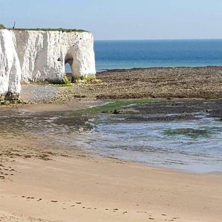 Captain'S Quarters - Stunning Sea Views Apartamento Margate Exterior foto